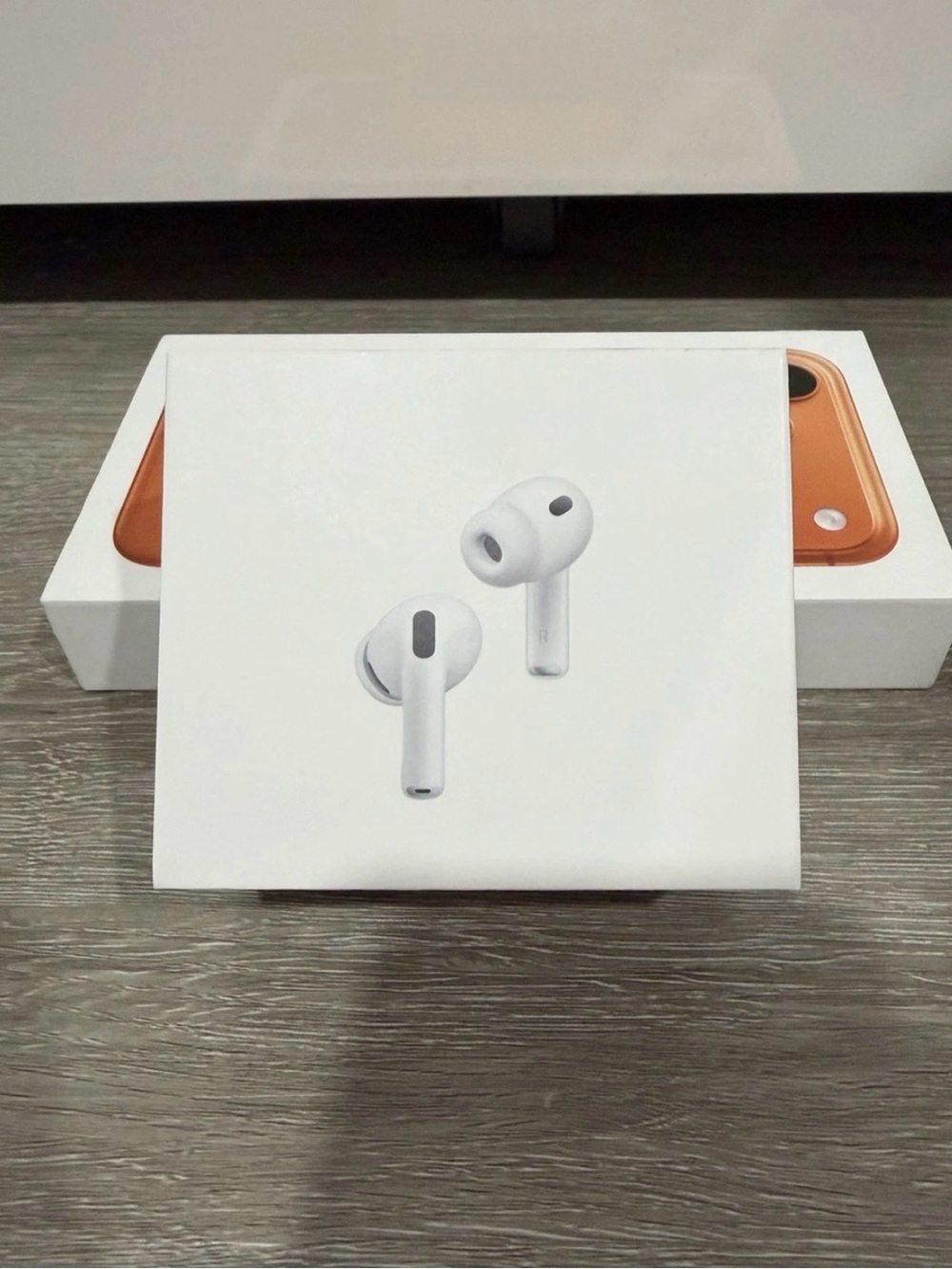Apple AirPods Pro 3 Wireless Earbuds White MFHP4AM/A